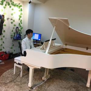 欧美夜夜肉肉性交
